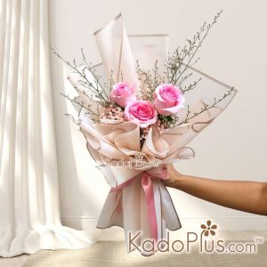 buket bunga mawar jakarta, buket mawar, buket graduation, buket wisuda, buket bunga jakarta, flower bouquet, rose bouquet, buket valentine, valentine bouquet, toko bunga jakarta, jakarta florist, graduation bouquet, valentine's day bouquet