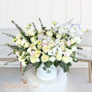 Rangkaian bunga meja, Rangkaian box bunga, flower box , toko bunga jakarta, Rangkaian Bunga Box Eternal Grace "Kado Valentine romantis", "Bunga Valentine Jakarta", "Luxury Valentine Flower Box", "Hadiah bunga mawar untuk pasangan".